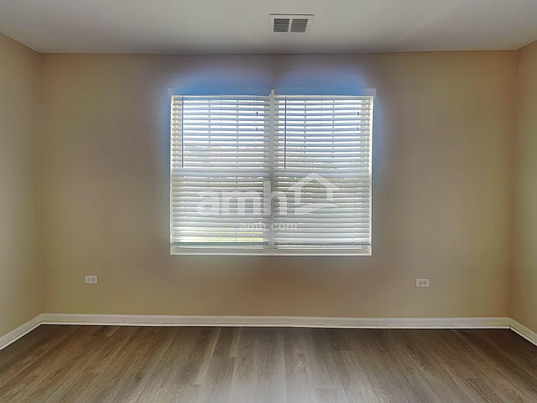 1437 White Pine Ln — Photo 12