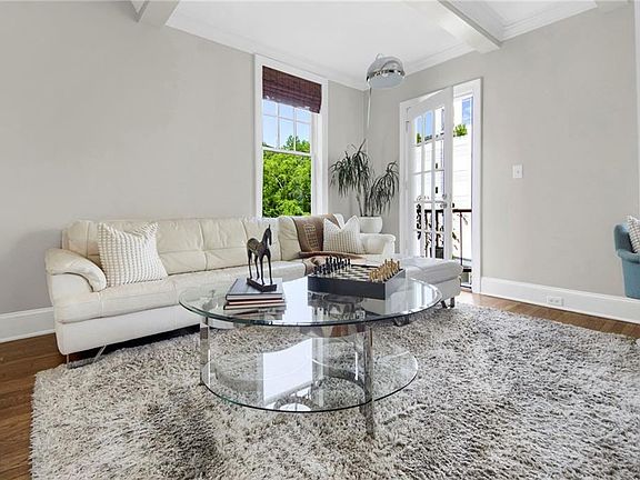 5th image of 2840 Peachtree Rd NW APT 406