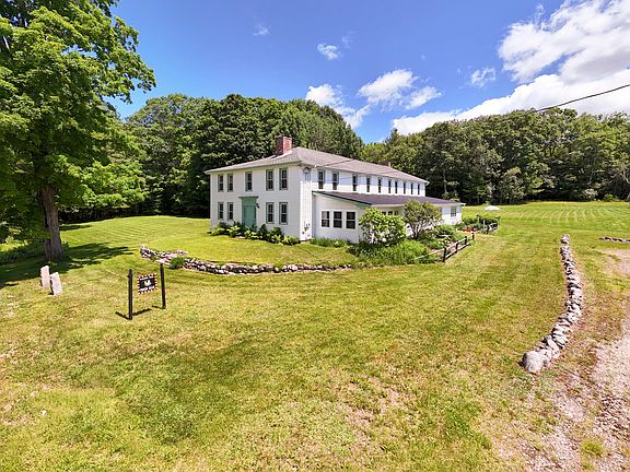 4th image of 282 Maple Ridge Road