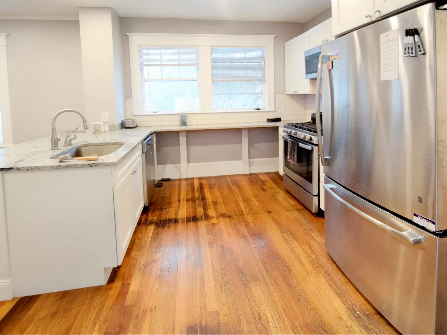 4 bed, 1700 sqft, $7,600 — Photo 2