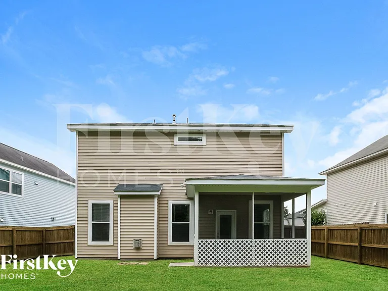 229 Oglethorpe Cir — Photo 14