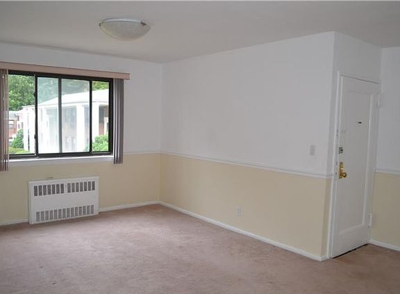 3rd image of 21 Lawrence Dr APT D