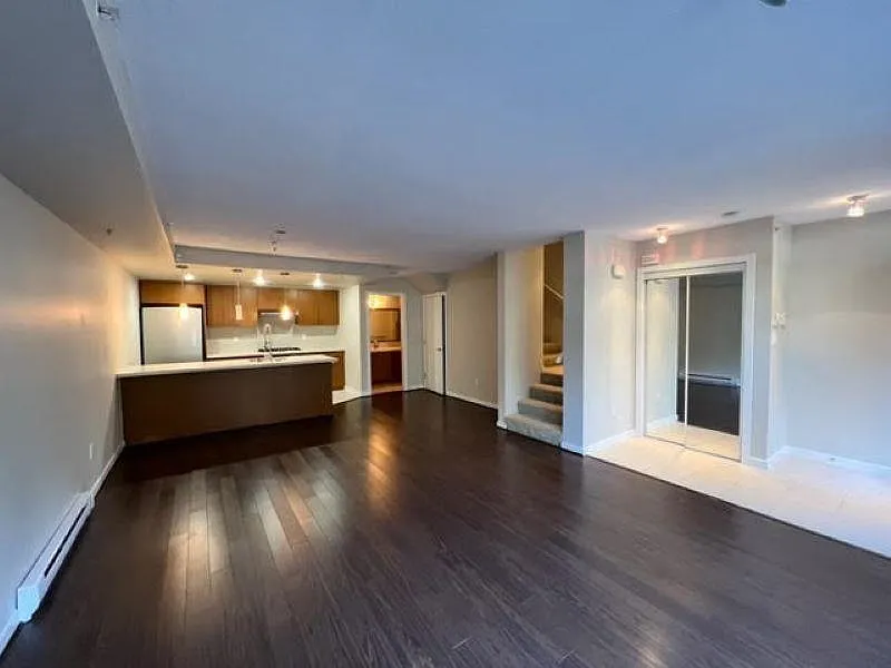 1189 The High St