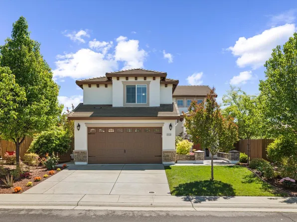 2113 Dripping Rock Ln, Lincoln, CA 95648