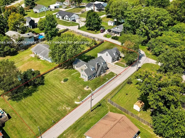 415 Constable Dr, Ellettsville, IN 47429