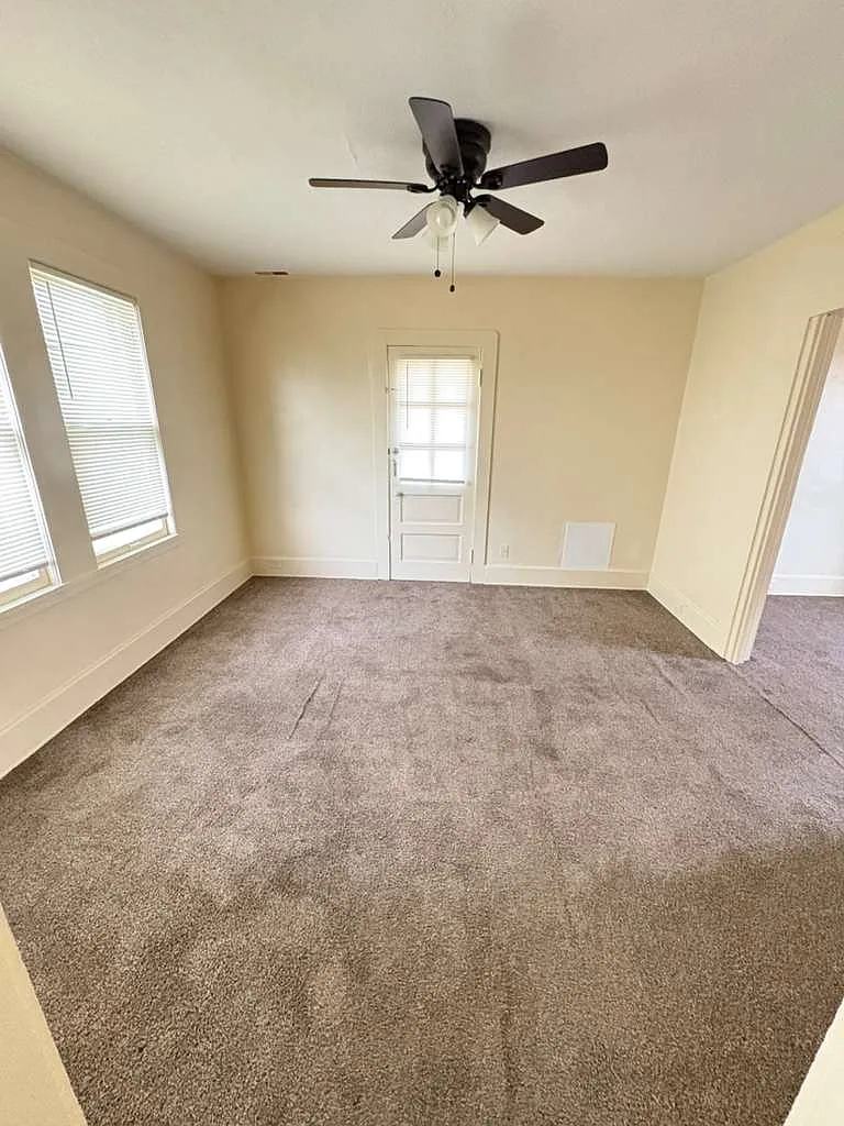 Building Photo - 3610 W 46th St #3
