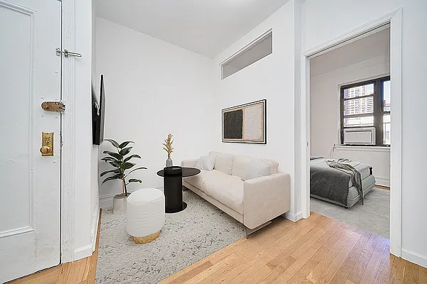 Rented by Living New York | media 8