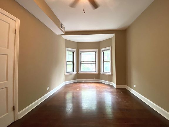 3rd image of 1509 N Sedgwick St #2