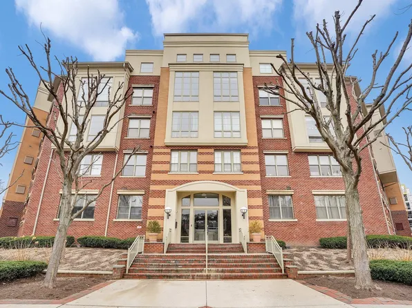 26 Avenue At Port Imperial image 16 of 26