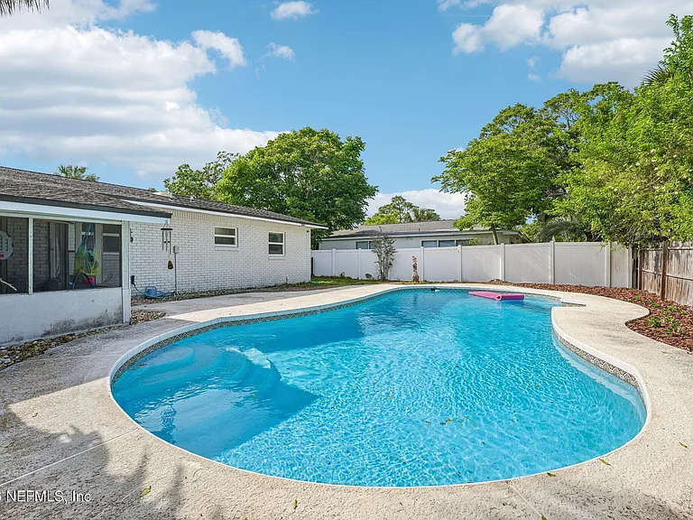 42 Dolphin Blvd — Photo 35