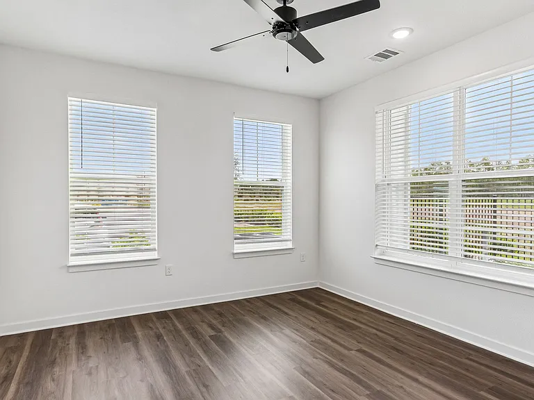 Velara Luxury Apartments — Photo 57