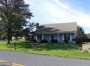 3489 Turnberry Dr, Chambersburg, PA