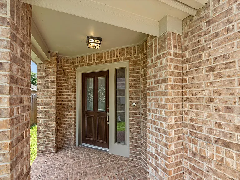 871 Falling Springs Ln — Photo 3