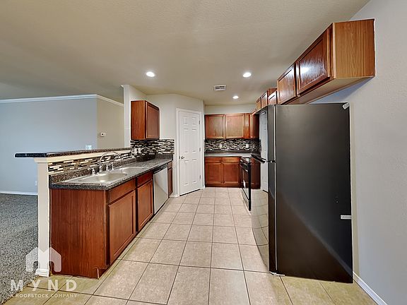 3rd image of 5711 N 33rd St #5711
