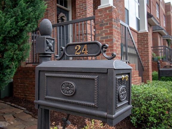 5th image of 24 Emerson Hill Sq