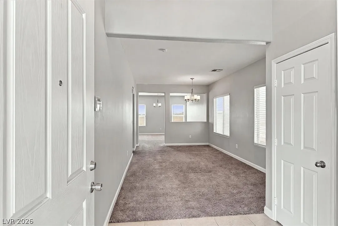 4 bed, 2.5 bath, 2118 sqft, $2,150 — Photo 2