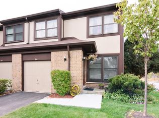306 Kingswood Ln, Wheeling, IL 60090