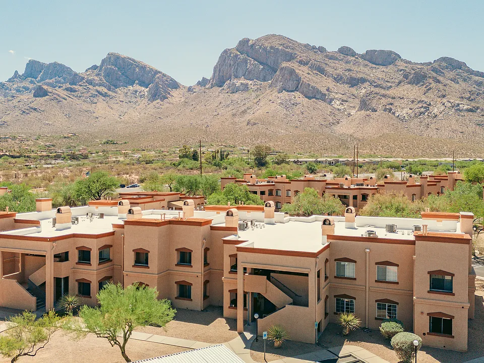 Pusch Ridge Apartments