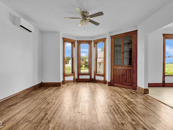 3rd image of 8937 E 300 S