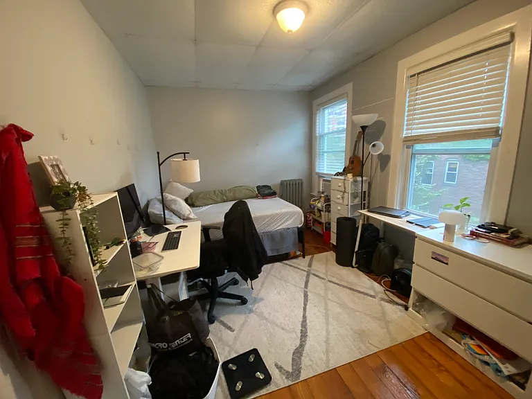 846 Huntington Ave — Photo 12