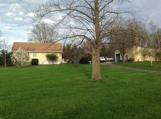 697 N Meridian Rd, Valparaiso, IN 46385