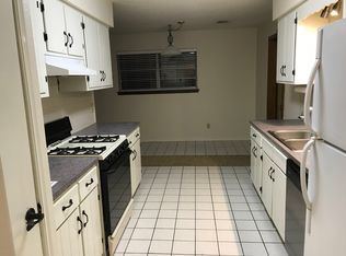 9352 E 57th St S, Tulsa, OK 74145