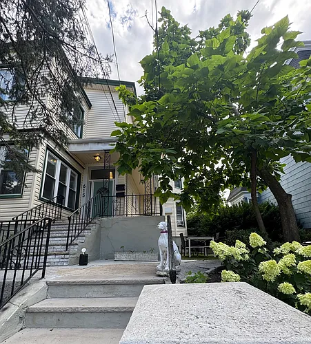 615 16th St #2 Photo 1