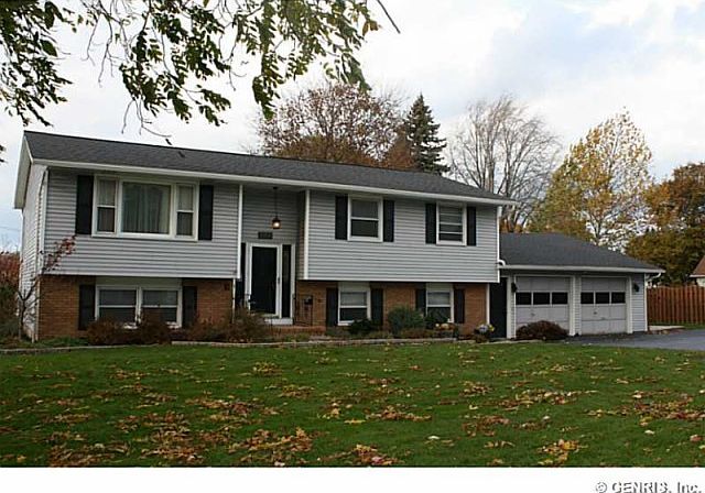 868 Stone Rd, Rochester, NY 14616 | Zillow