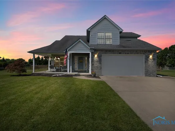 30161 Cedar Valley Dr, Northwood, OH 43619