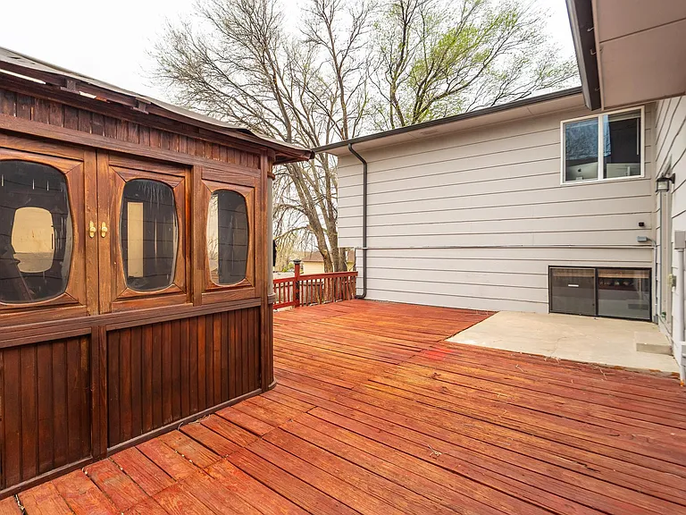 7425 Painted Rock Dr — Photo 37