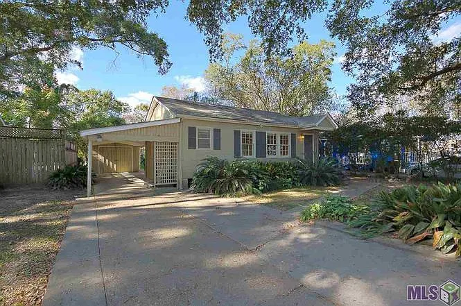 2265 Glasgow Ave — Photo 2