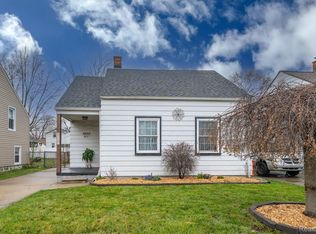 8107 Kaltz St, Center Line, MI 48015