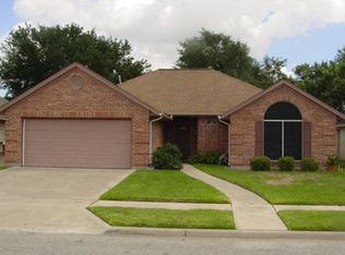 107 Sunset Dr, Victoria, TX 77901