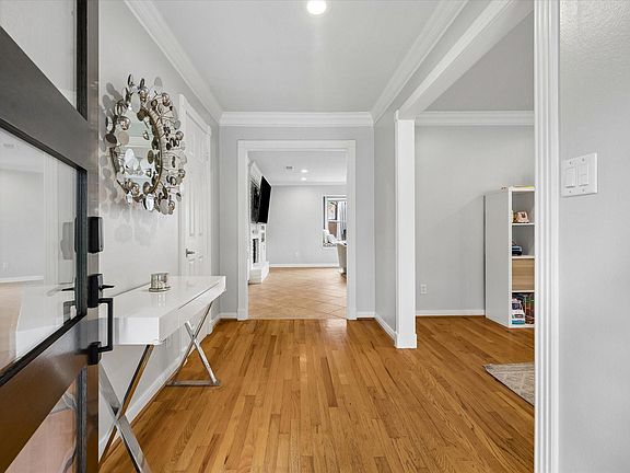 5th image of 5442 Imogene St