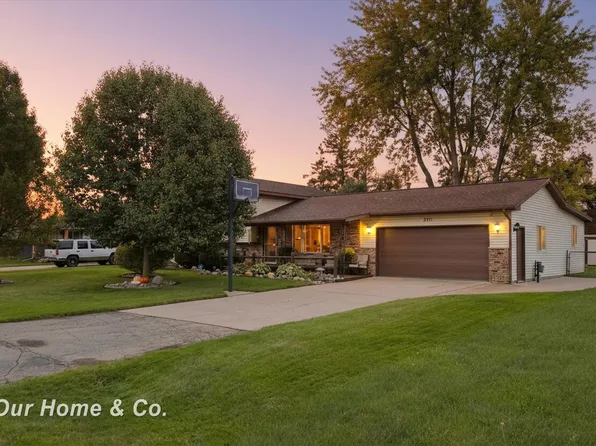 2311 Starlite Dr, Saginaw, MI 48603