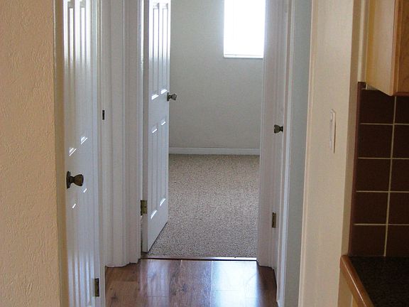 Hallway to Bedrooms/Bath