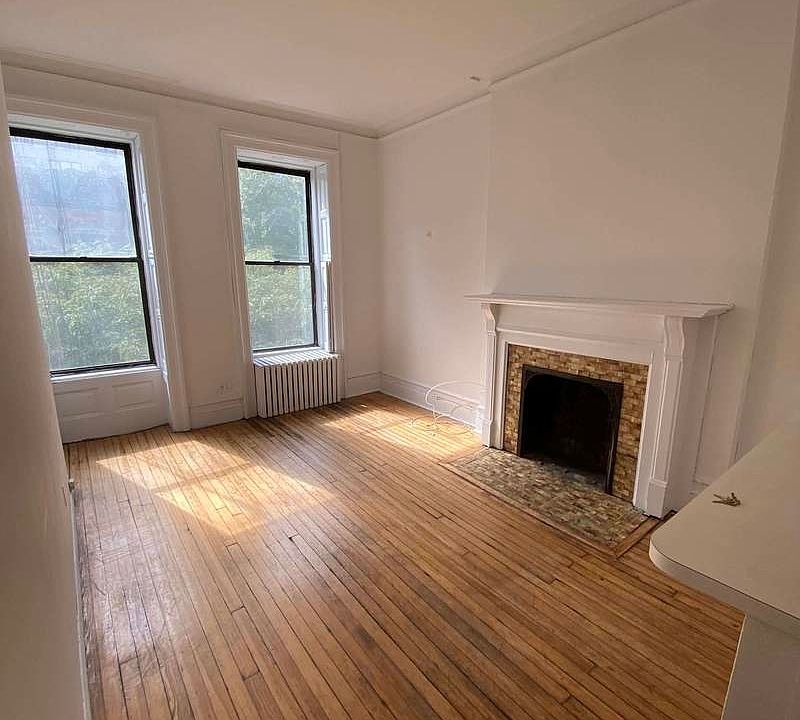 1st image of 23 W 87th St #4S