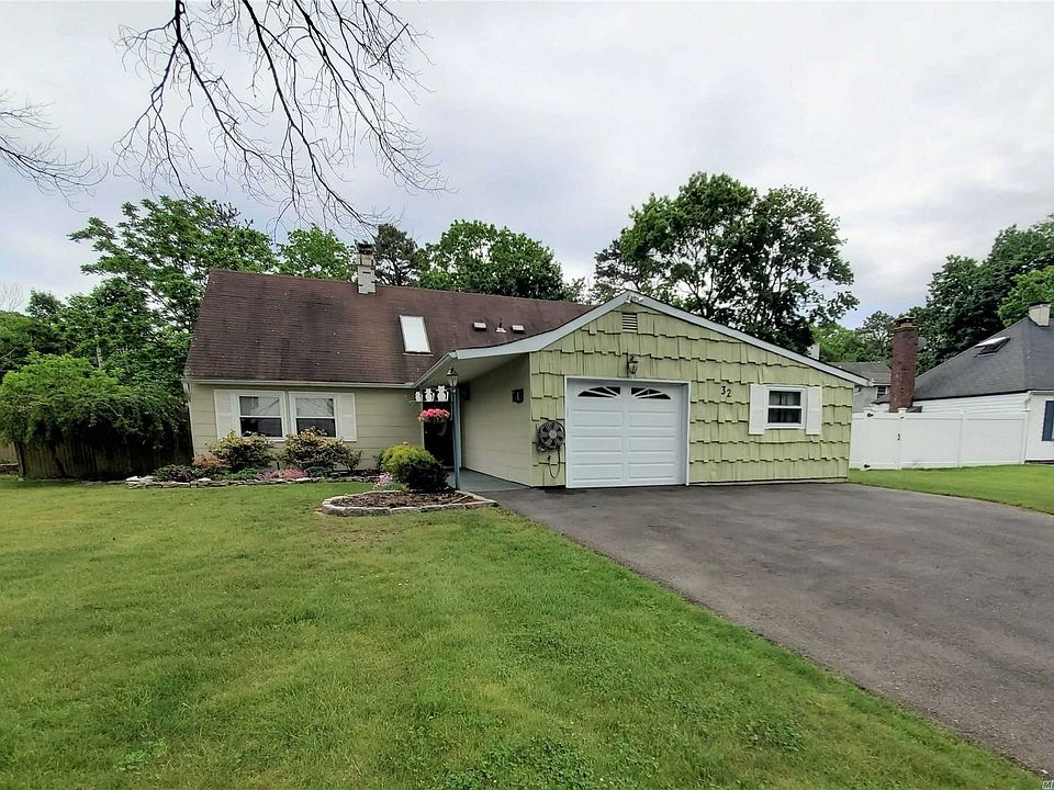 1st image of 32 Sagebrush Ln