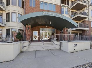 5275 Grandview Sq APT 3401, Edina, MN 55436