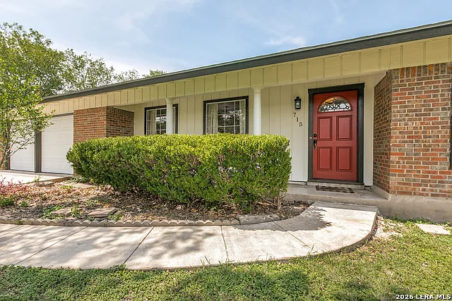 715 E Sunshine Dr — Photo 3