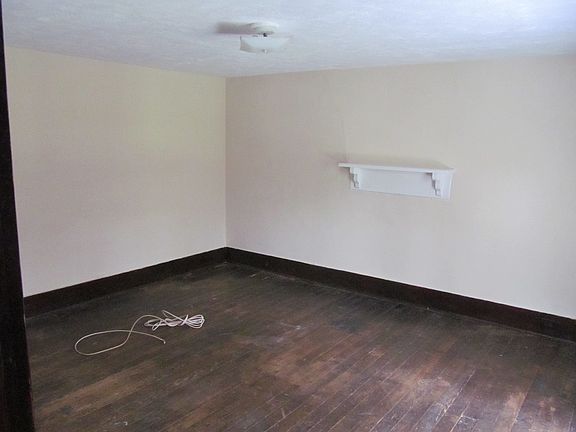 4th image of 633 Parsons Rd