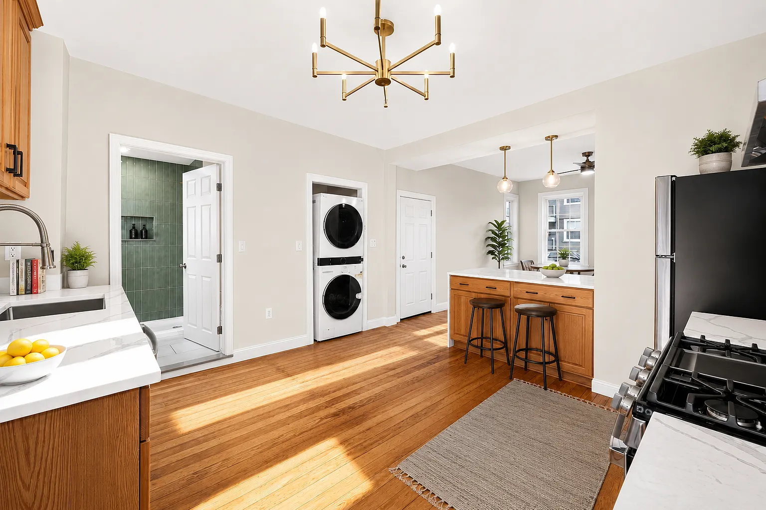 4 bed, 1600 sqft, $4,800 — Photo 3