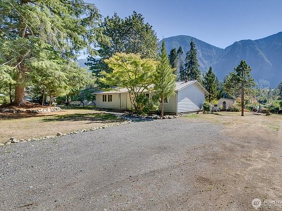 2nd image of 7434 North Fork Road SE