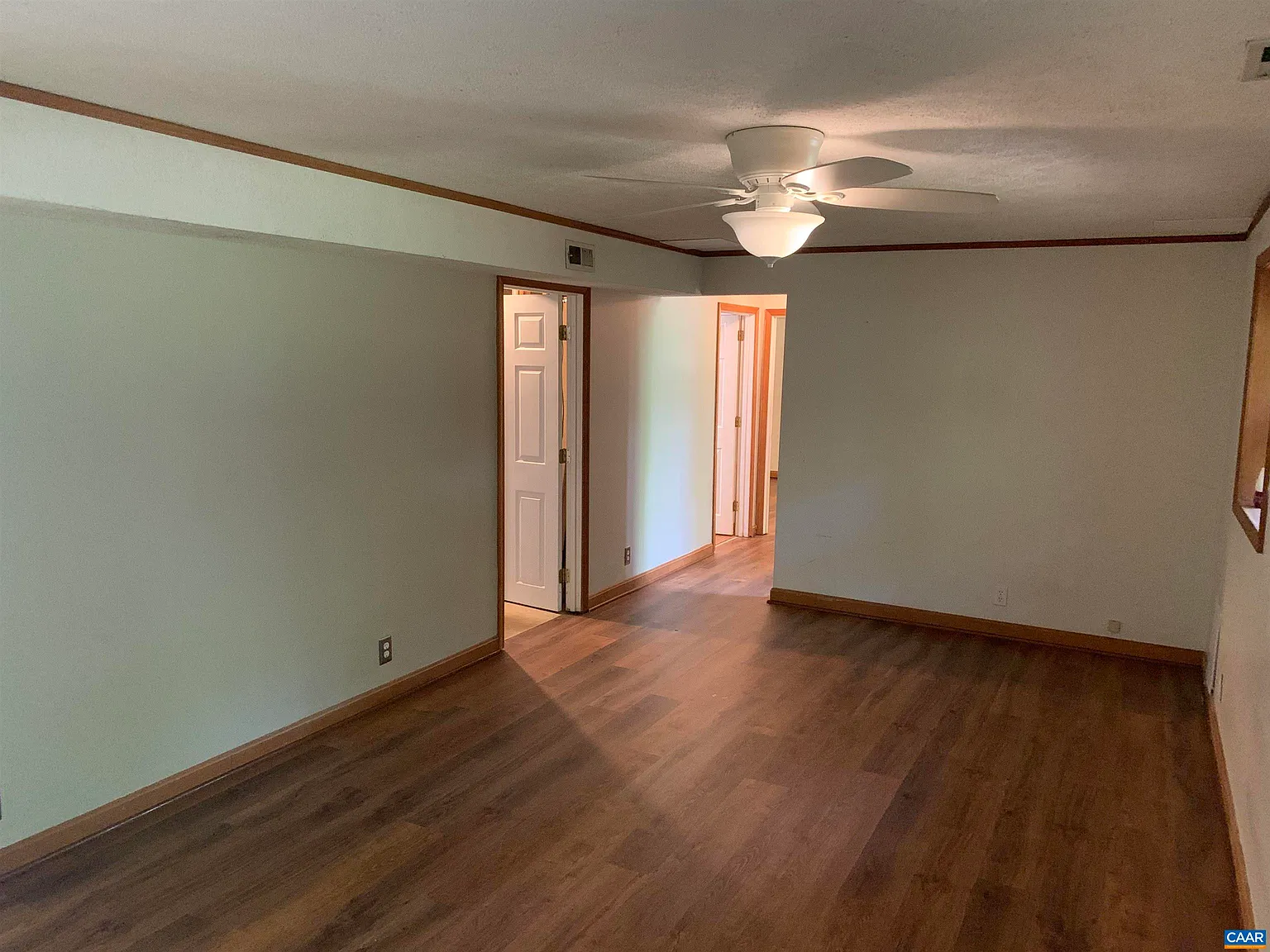 4 bed, 3.0 bath, 2096 sqft, $2,250 — Photo 4