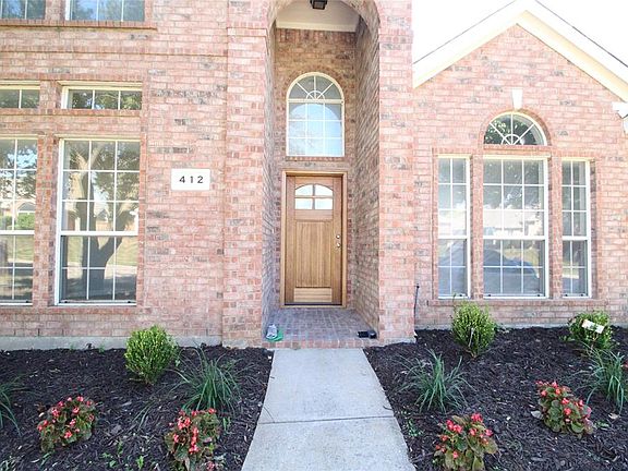 2nd image of 412 Belmont Ct