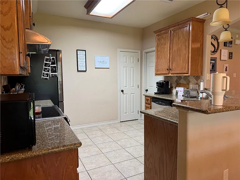 3908 Tournay Ln — Photo 7