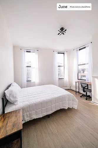 4 Stanwix St Photo 1