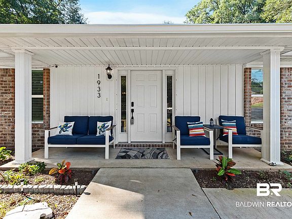 4th image of 1933 Wildwood Pl