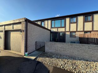 1021 Country Club Dr #23, Saint Clair Shores, MI 48082