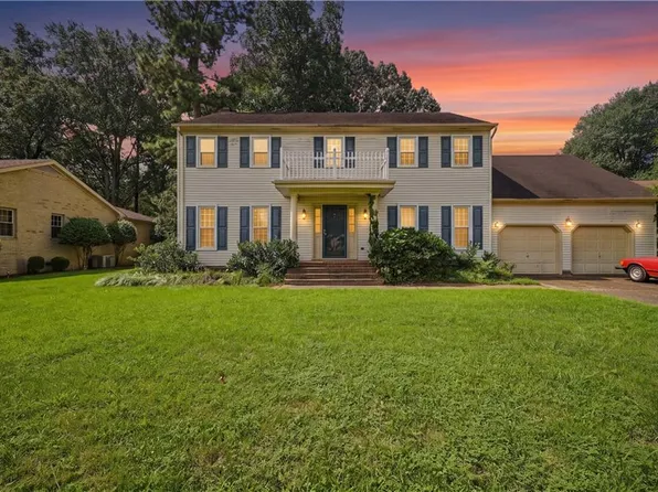 4833 Admiration Dr, Virginia Beach, VA 23464